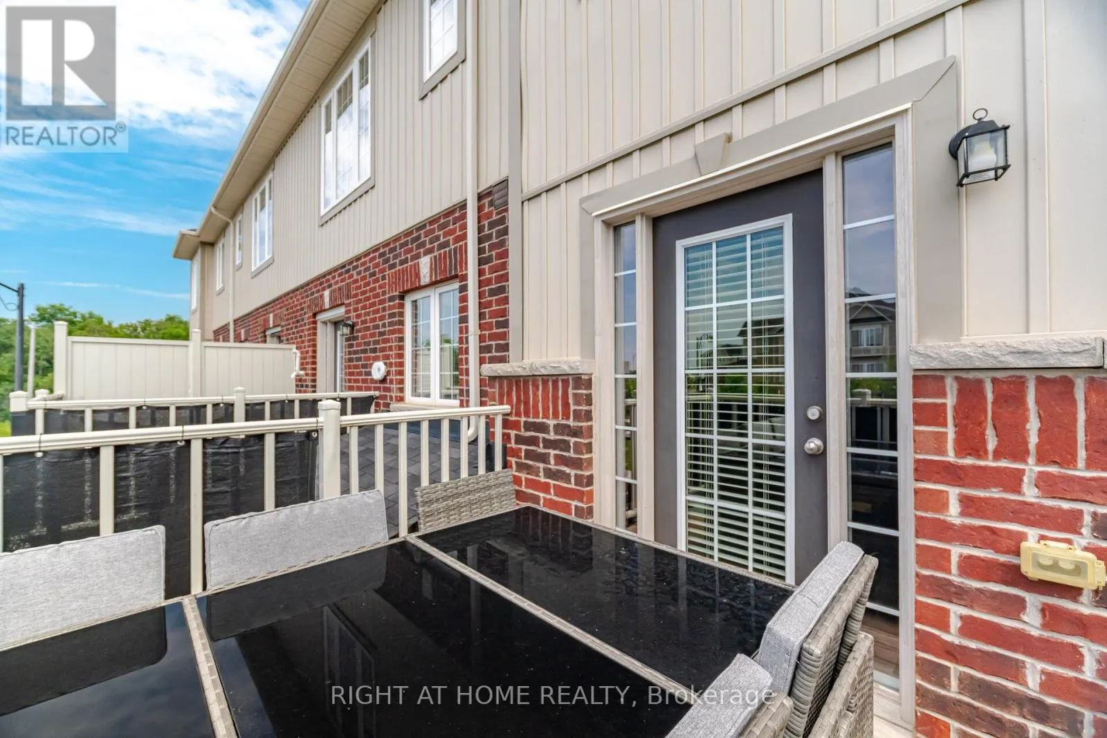 73 - 88 DECORSO DRIVE