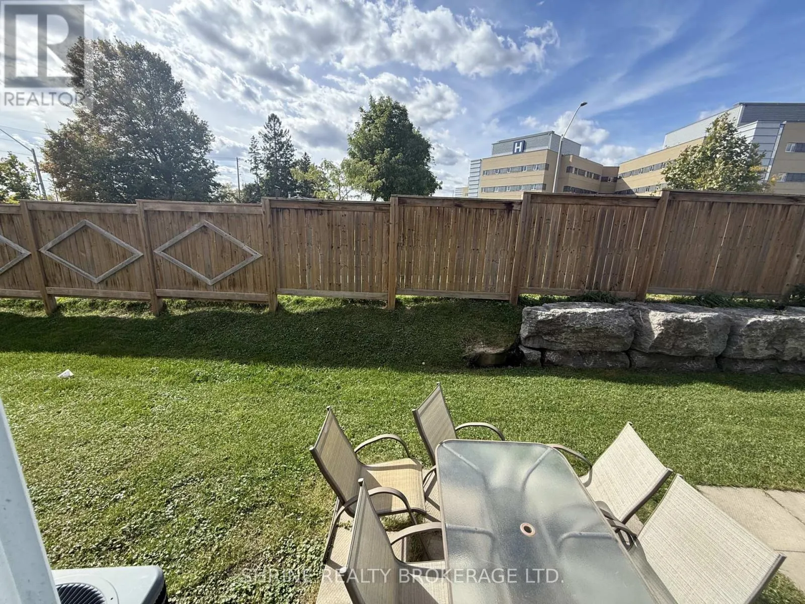 6A - 439 ATHLONE AVENUE #6A