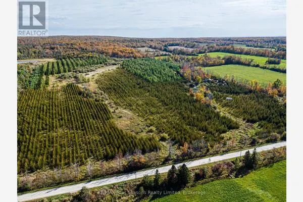 NORTH 1/2 LOT 25 ST VINCENT SYDENHAM TOWNLINE N