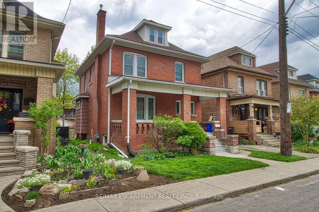 2 - 70 SPADINA AVENUE
