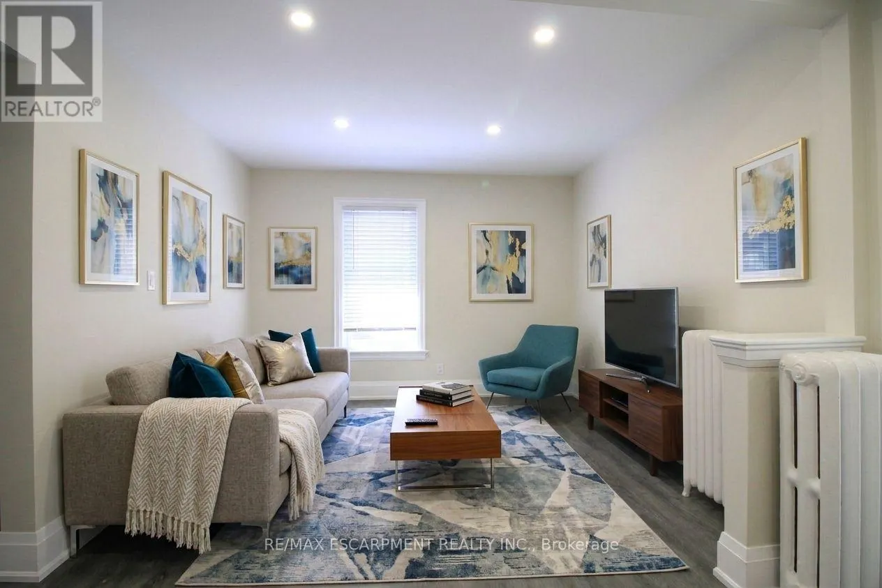 2 - 70 SPADINA AVENUE