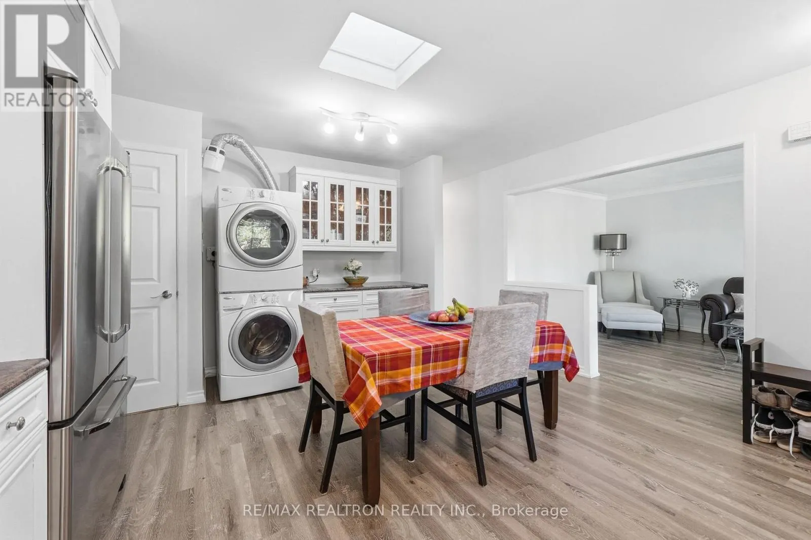 65 MCILWRAITH CRESCENT