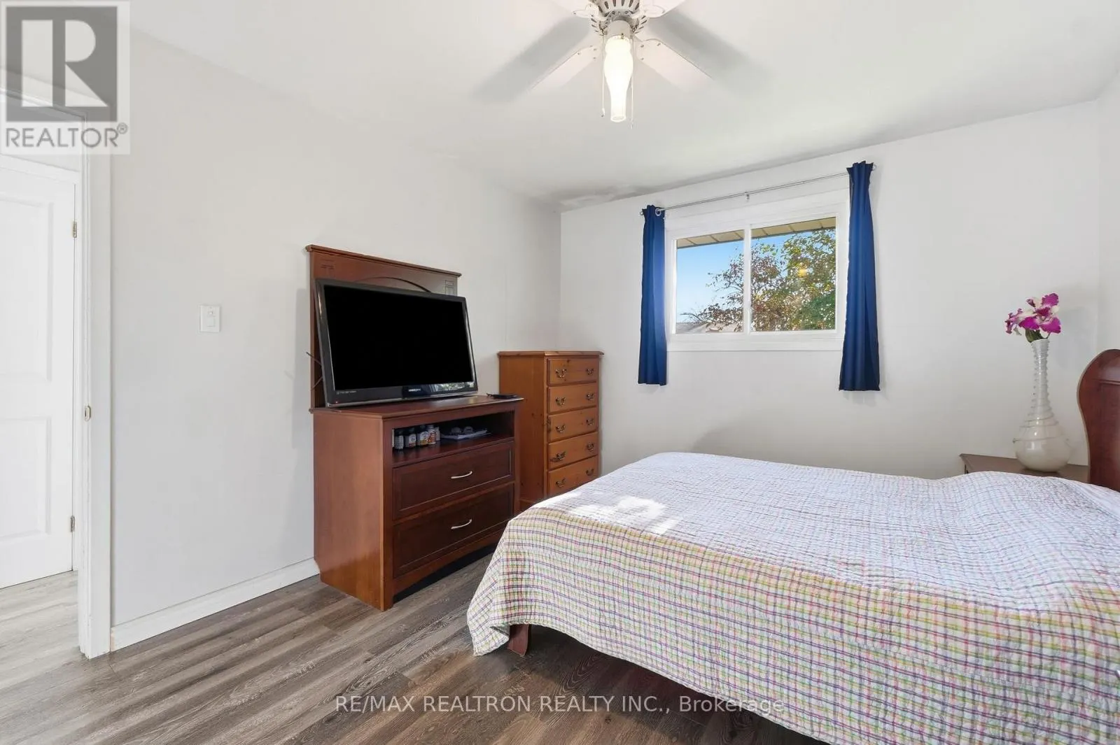 65 MCILWRAITH CRESCENT