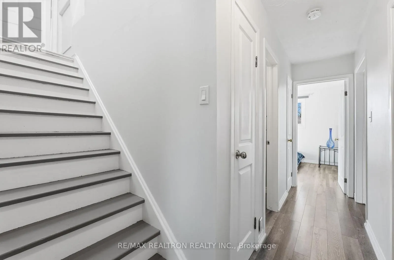 65 MCILWRAITH CRESCENT