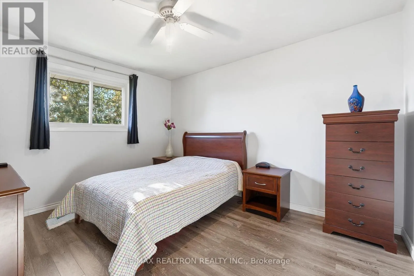 65 MCILWRAITH CRESCENT