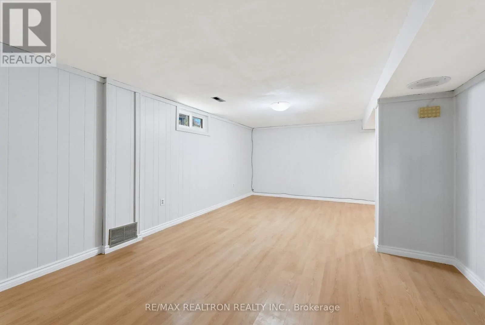 65 MCILWRAITH CRESCENT