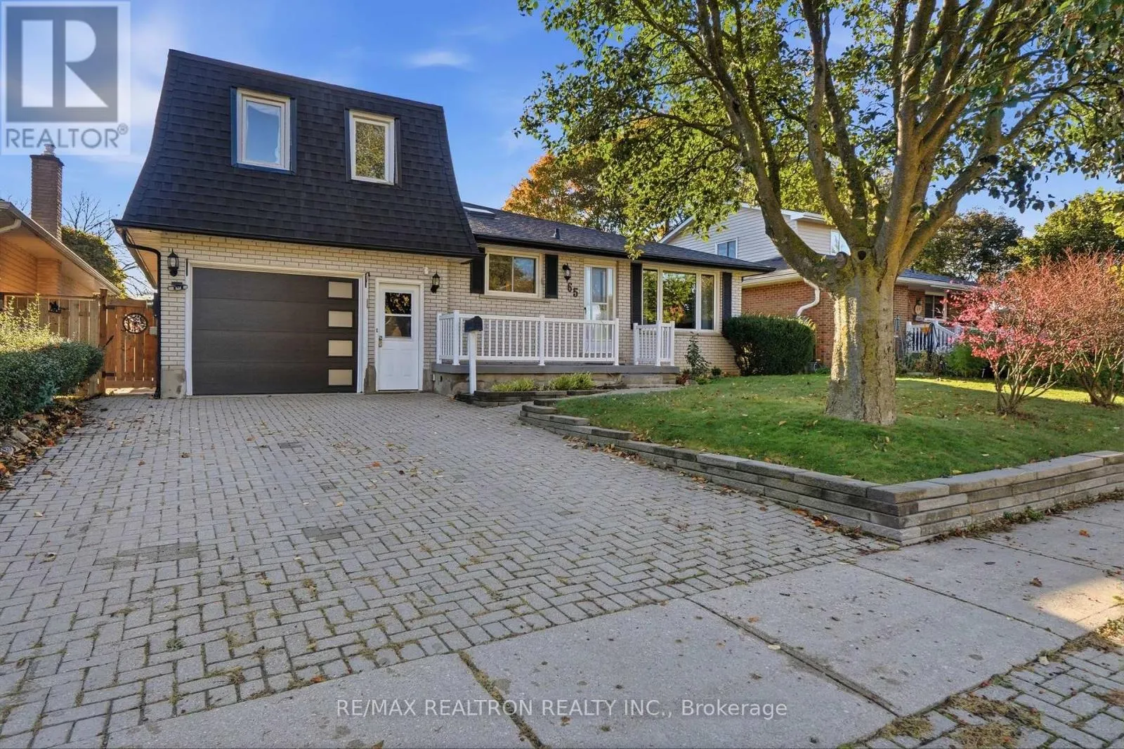65 MCILWRAITH CRESCENT