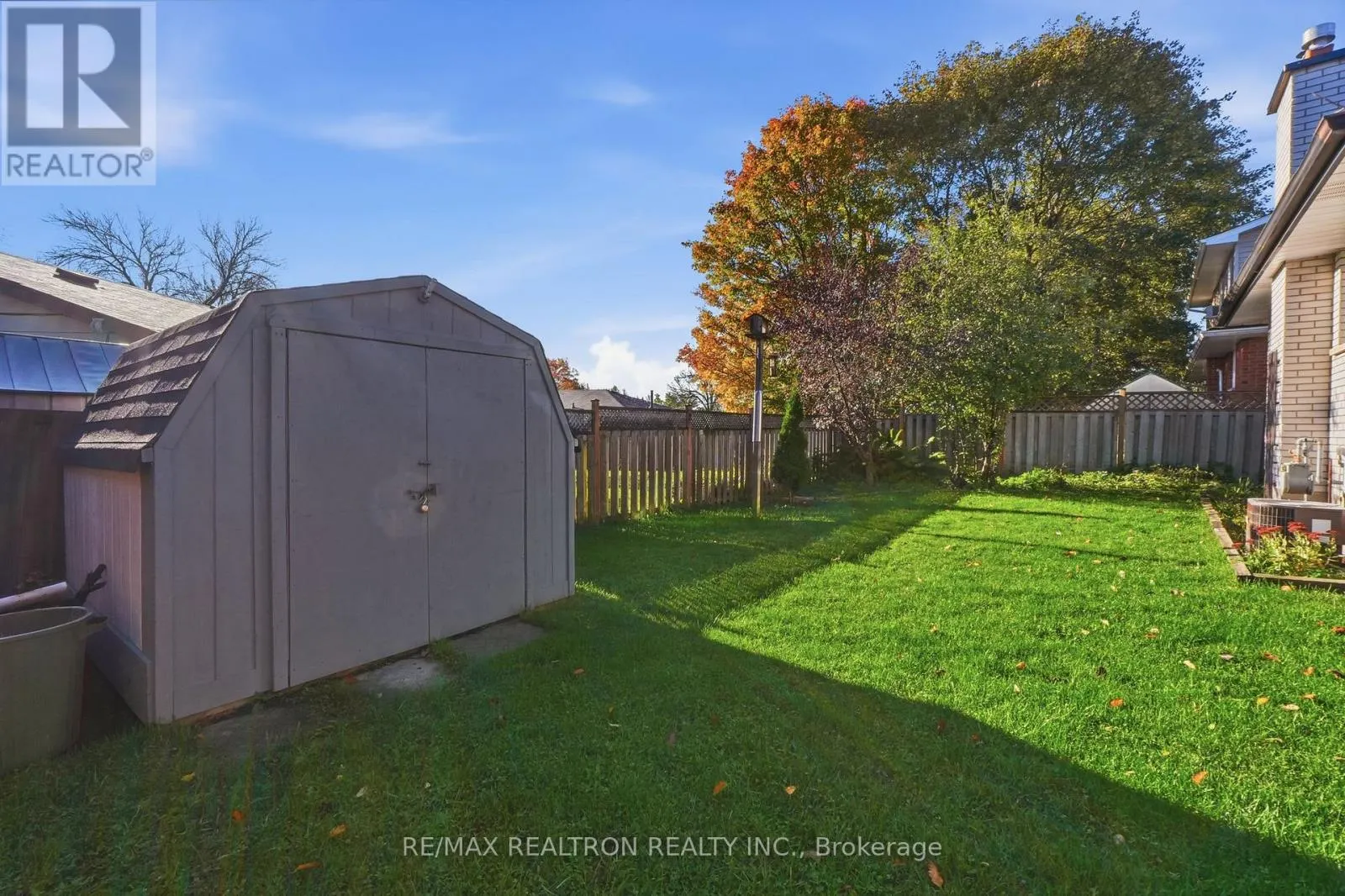 65 MCILWRAITH CRESCENT