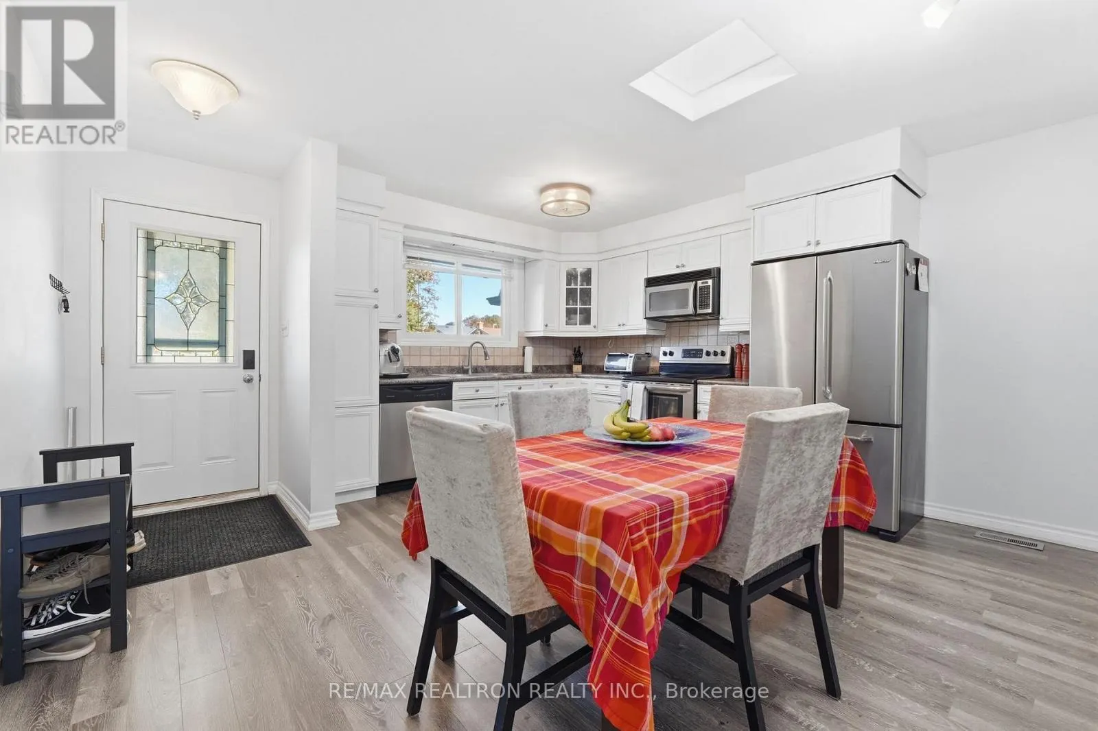 65 MCILWRAITH CRESCENT
