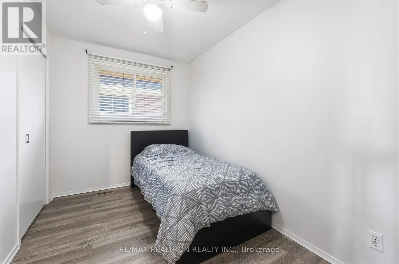 65 MCILWRAITH CRESCENT