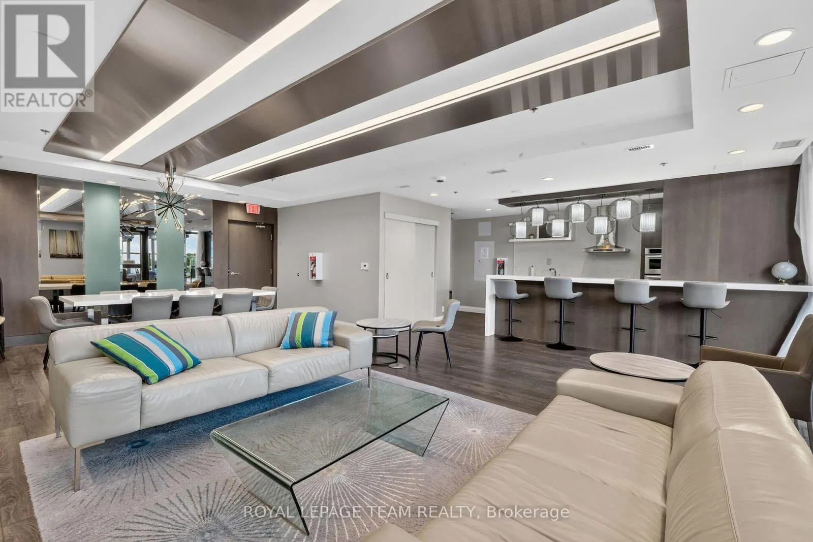 1102 - 118 HOLMWOOD AVENUE