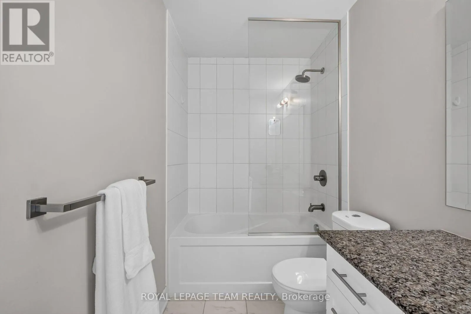 1102 - 118 HOLMWOOD AVENUE