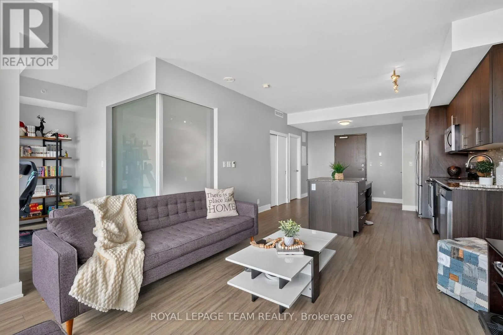 1102 - 118 HOLMWOOD AVENUE