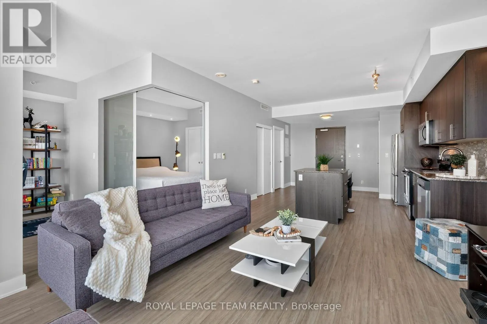 1102 - 118 HOLMWOOD AVENUE