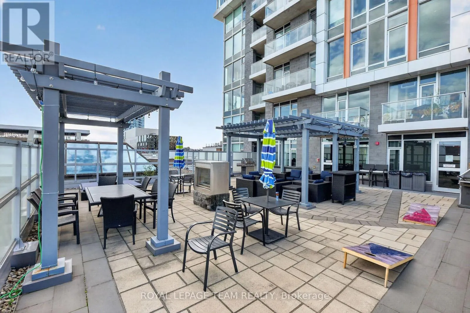 1102 - 118 HOLMWOOD AVENUE