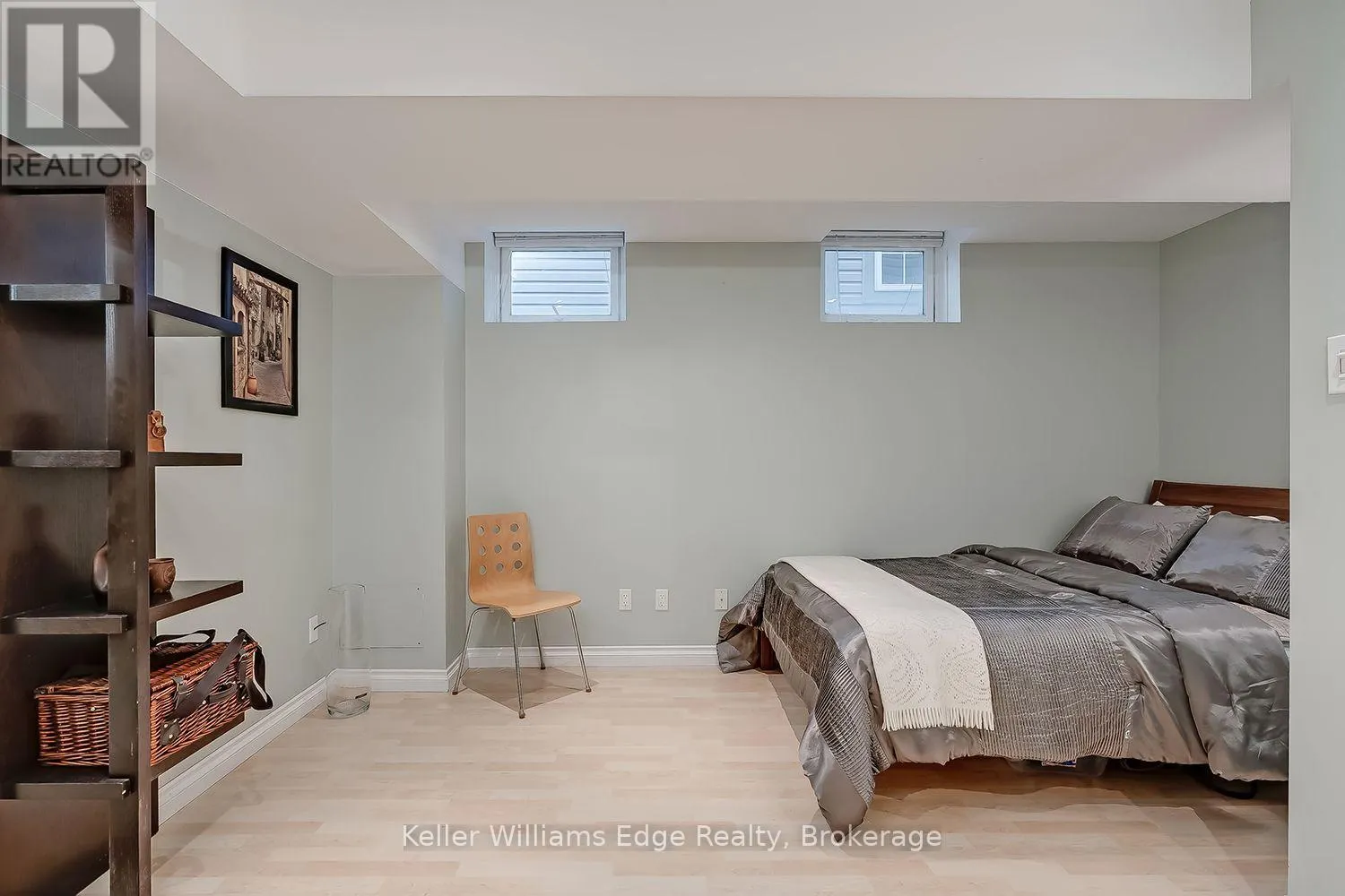 46 SUNNYCROFT COURT W