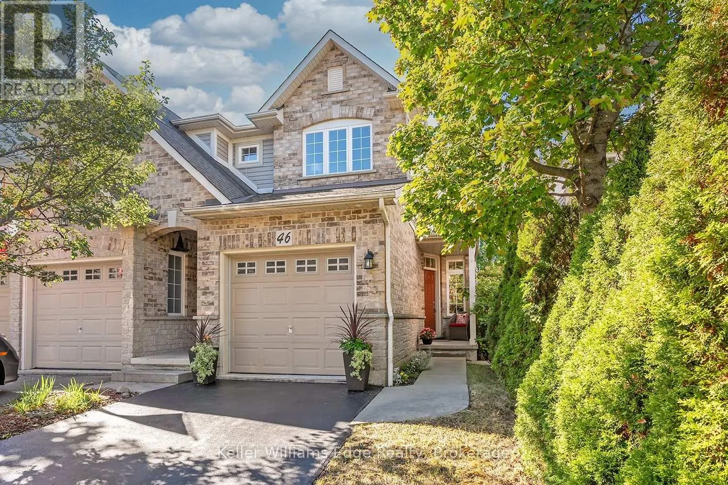 46 SUNNYCROFT COURT W