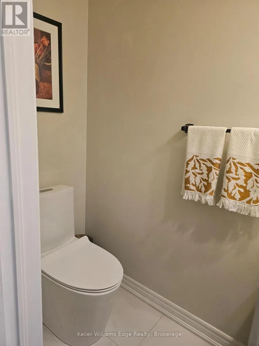 46 SUNNYCROFT COURT W