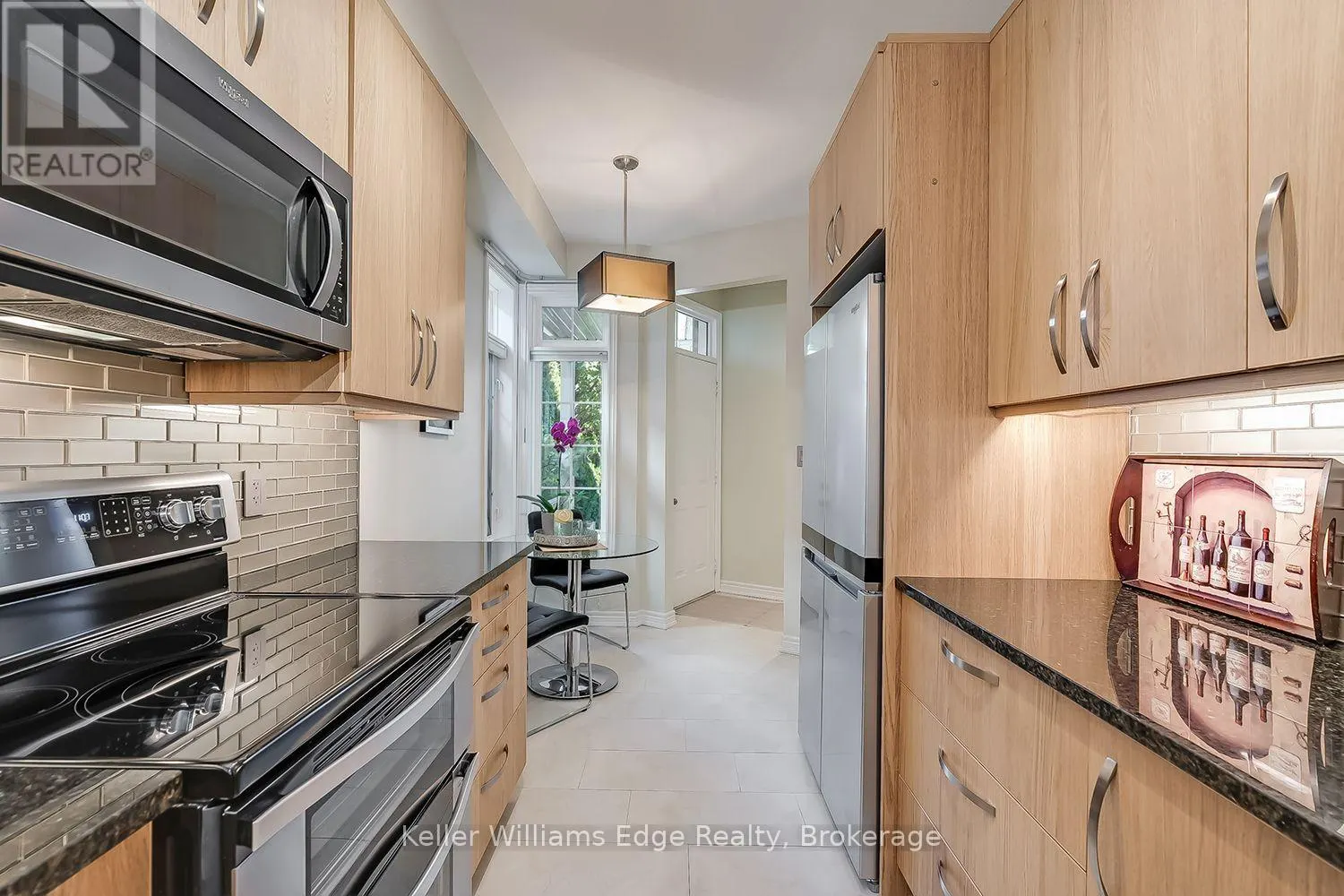 46 SUNNYCROFT COURT W