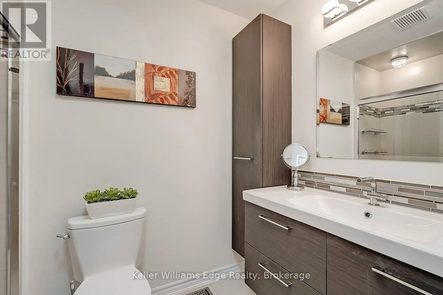 46 SUNNYCROFT COURT W