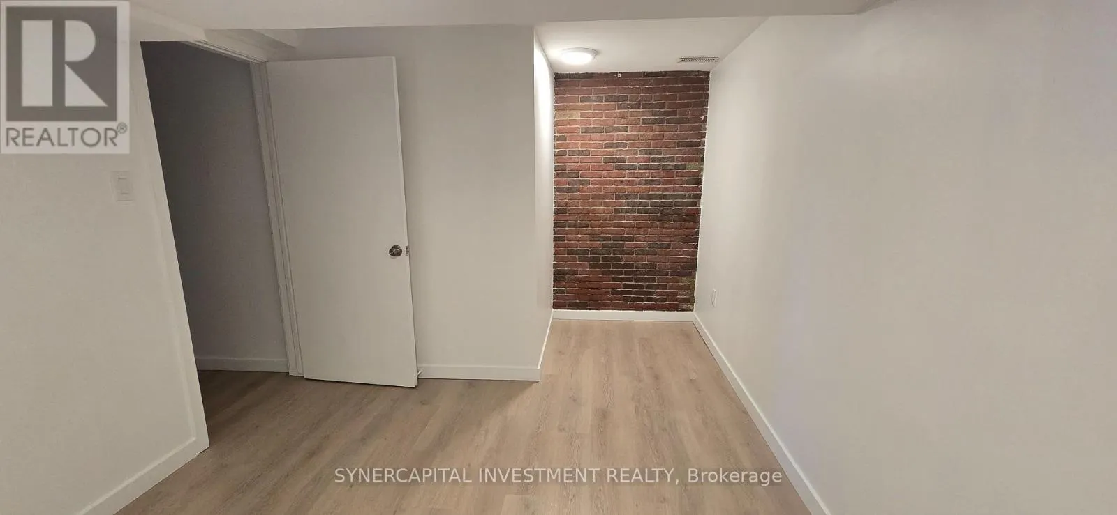 50 TYBALT CRESCENT