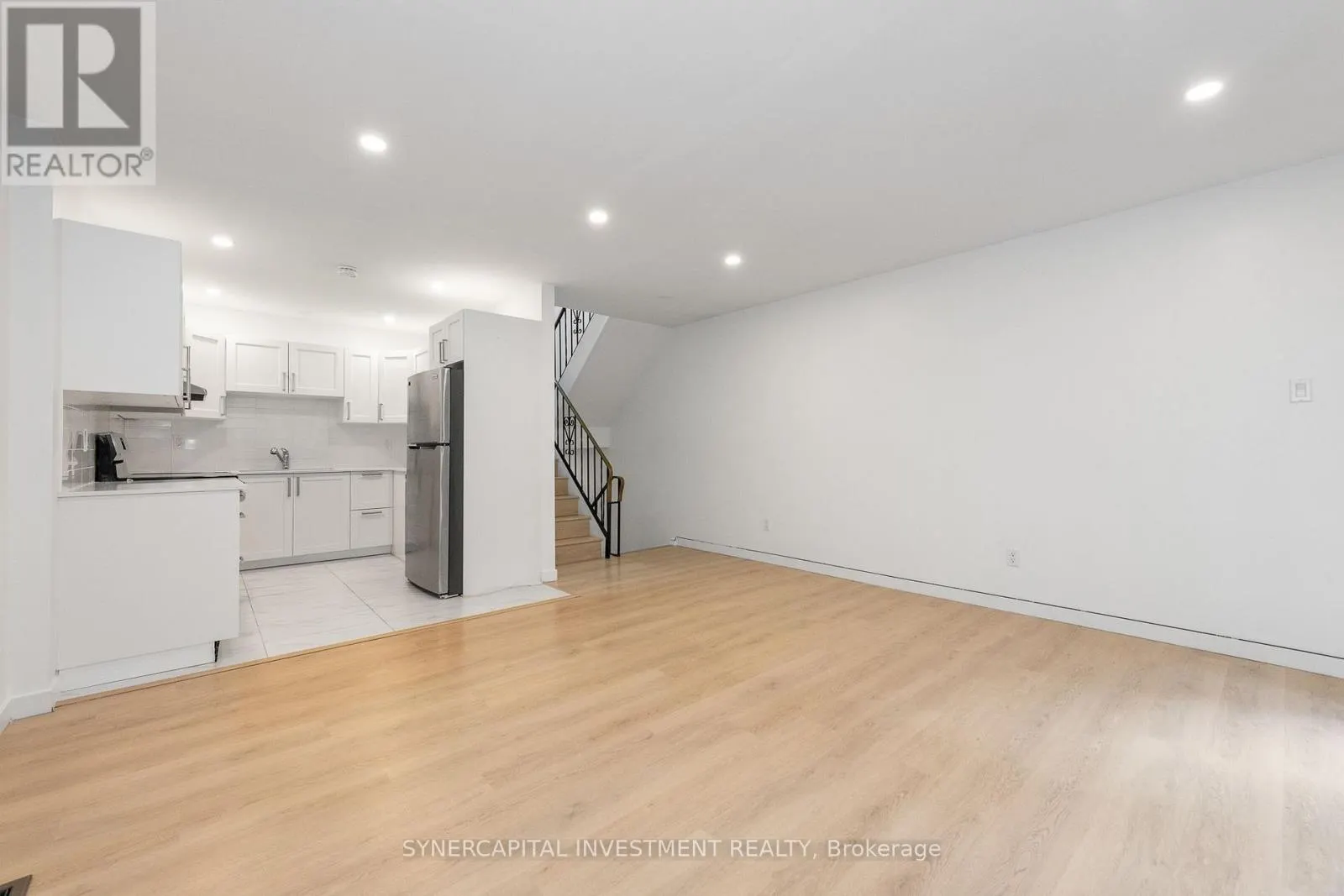 50 TYBALT CRESCENT