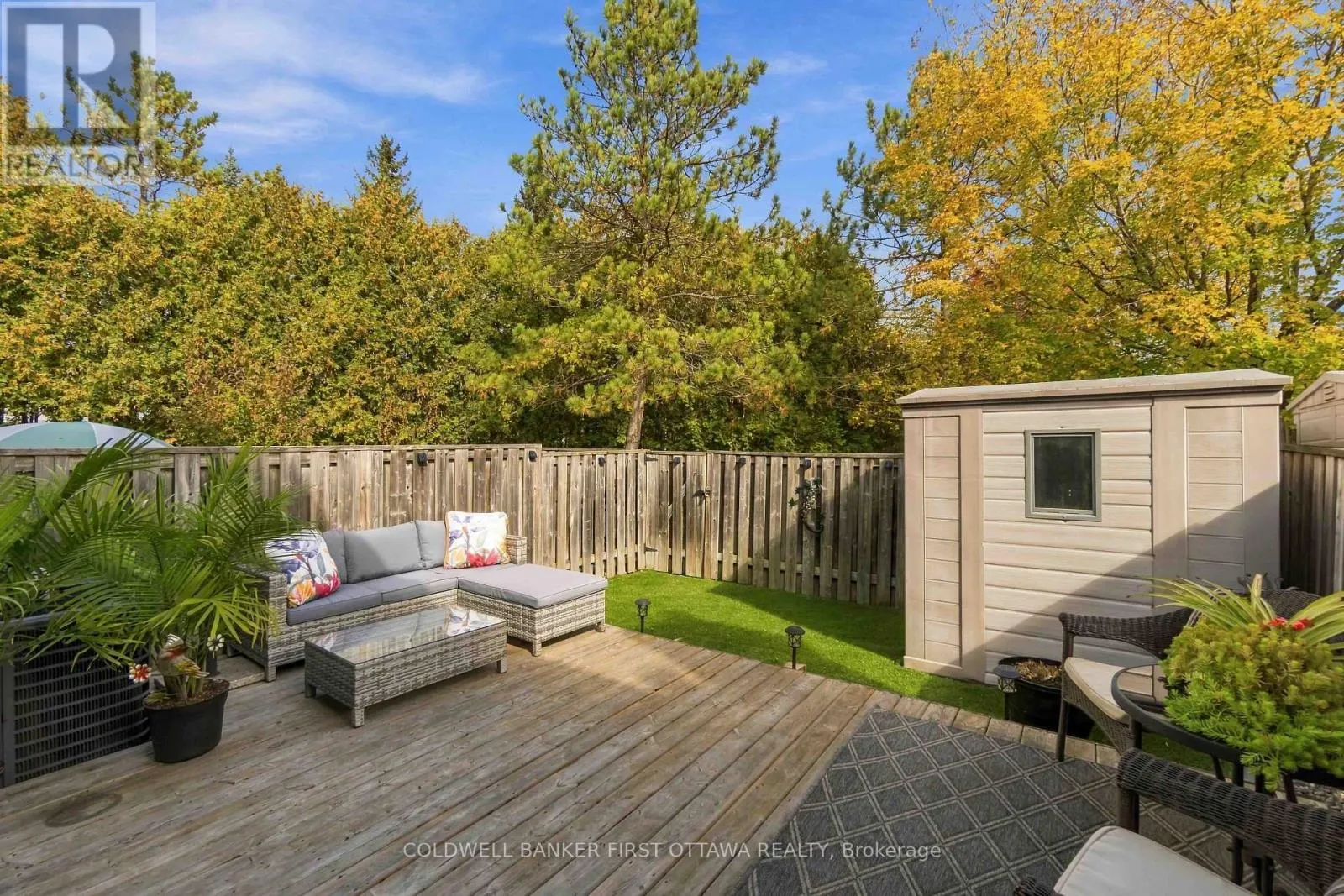 593 CANOTIA PLACE