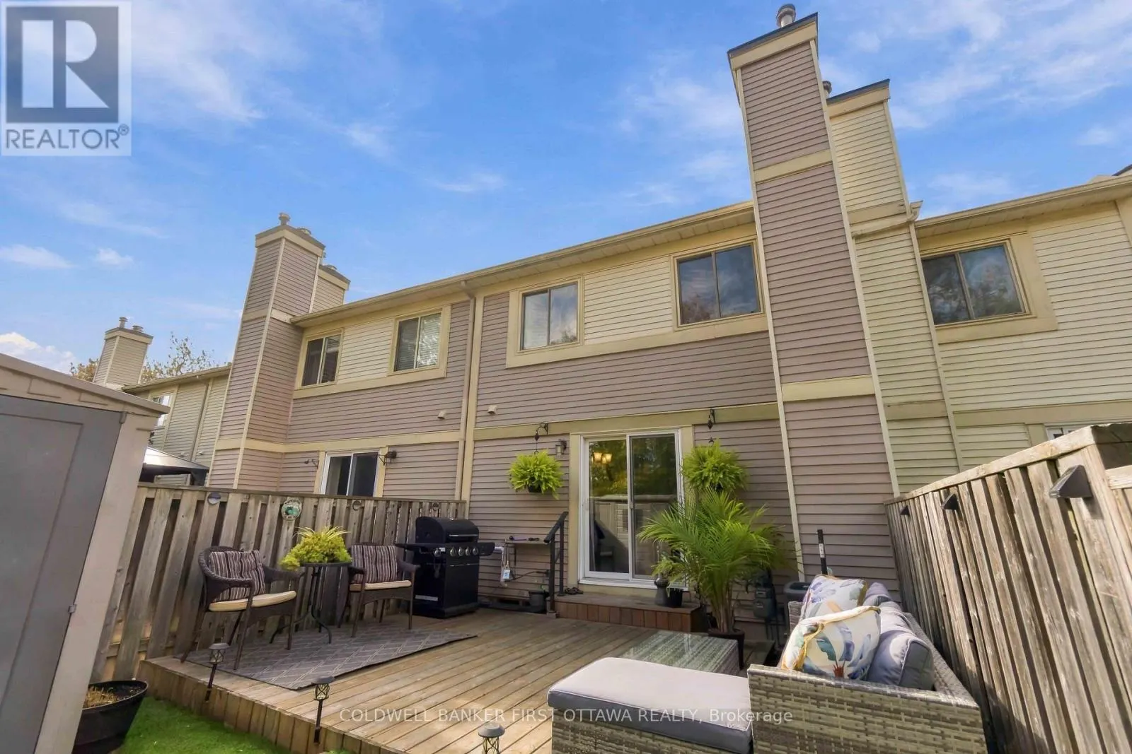 593 CANOTIA PLACE