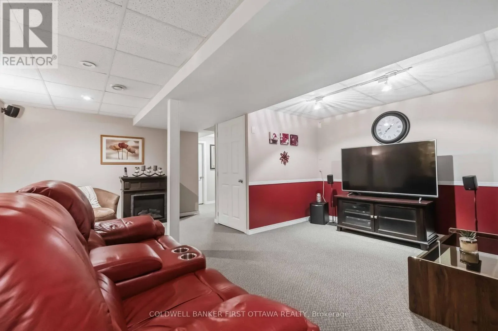 593 CANOTIA PLACE