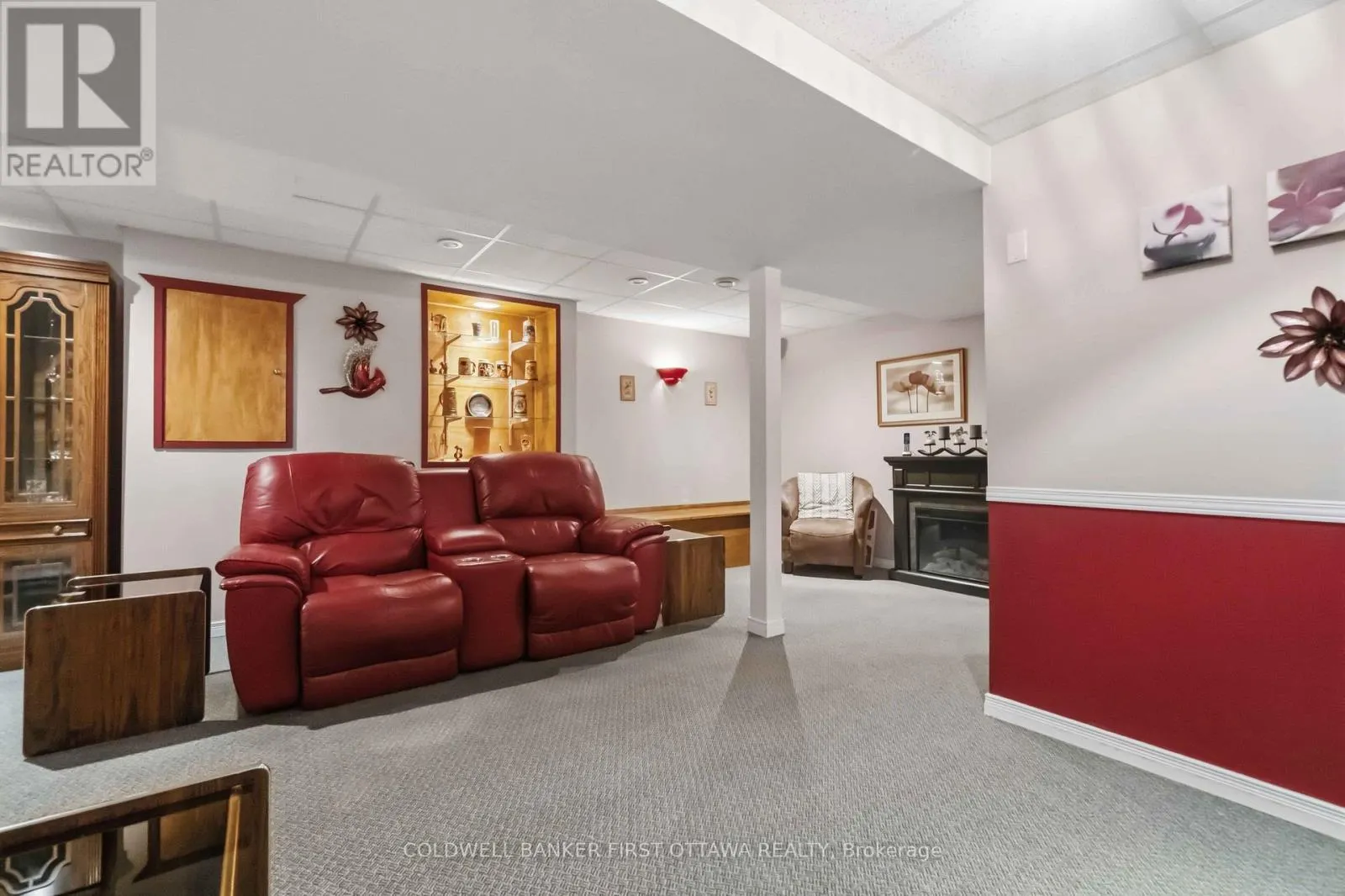 593 CANOTIA PLACE
