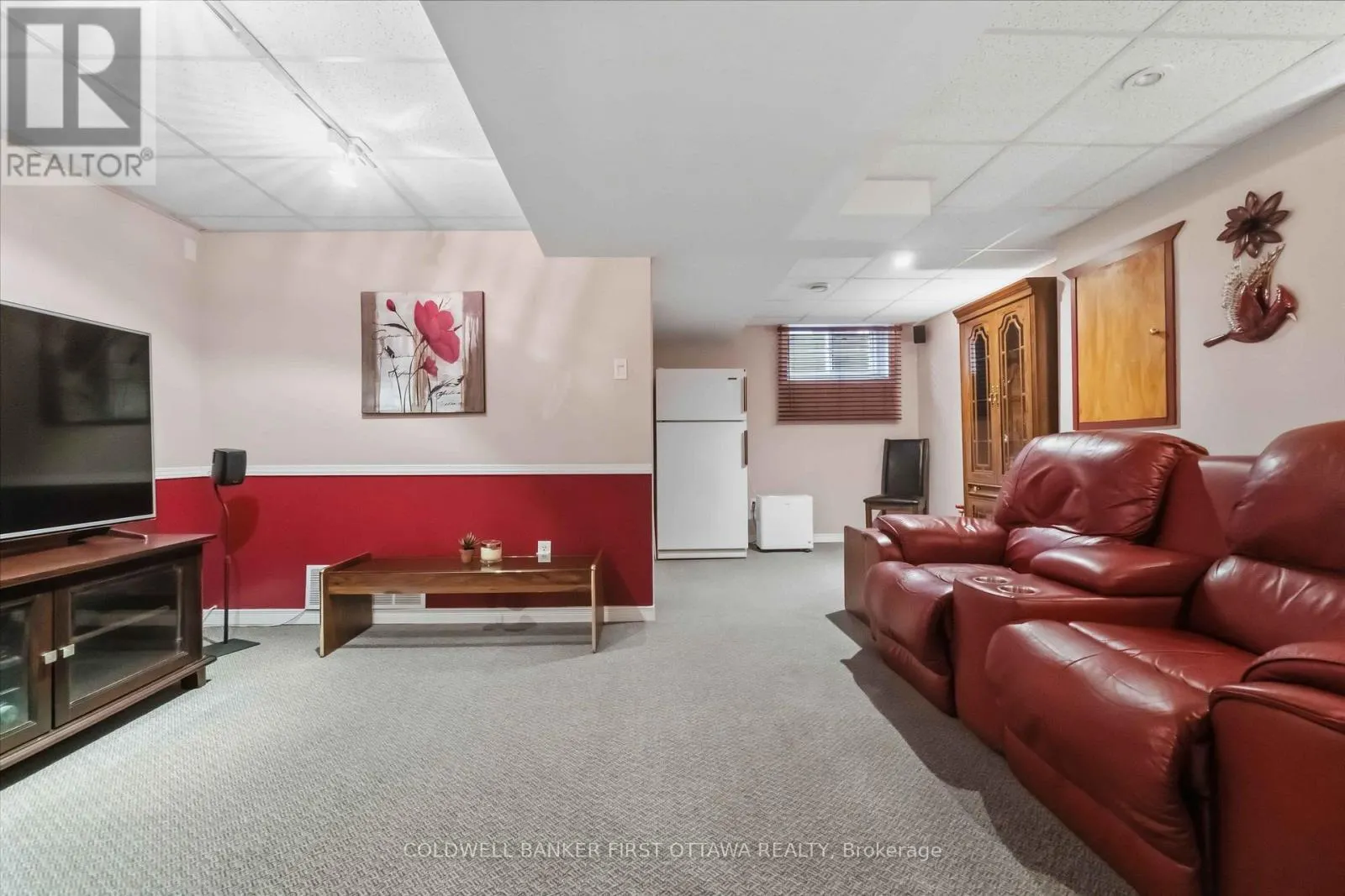 593 CANOTIA PLACE