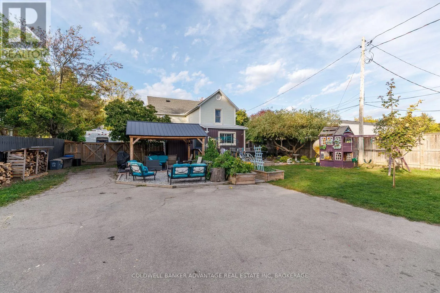 3695 HERSHEY STREET