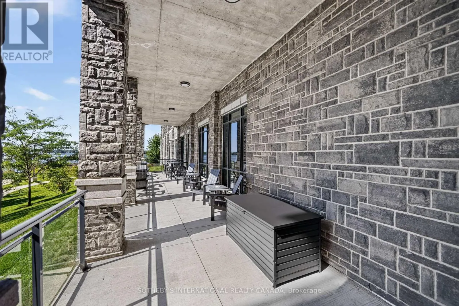 406 - 129A SOUTH STREET