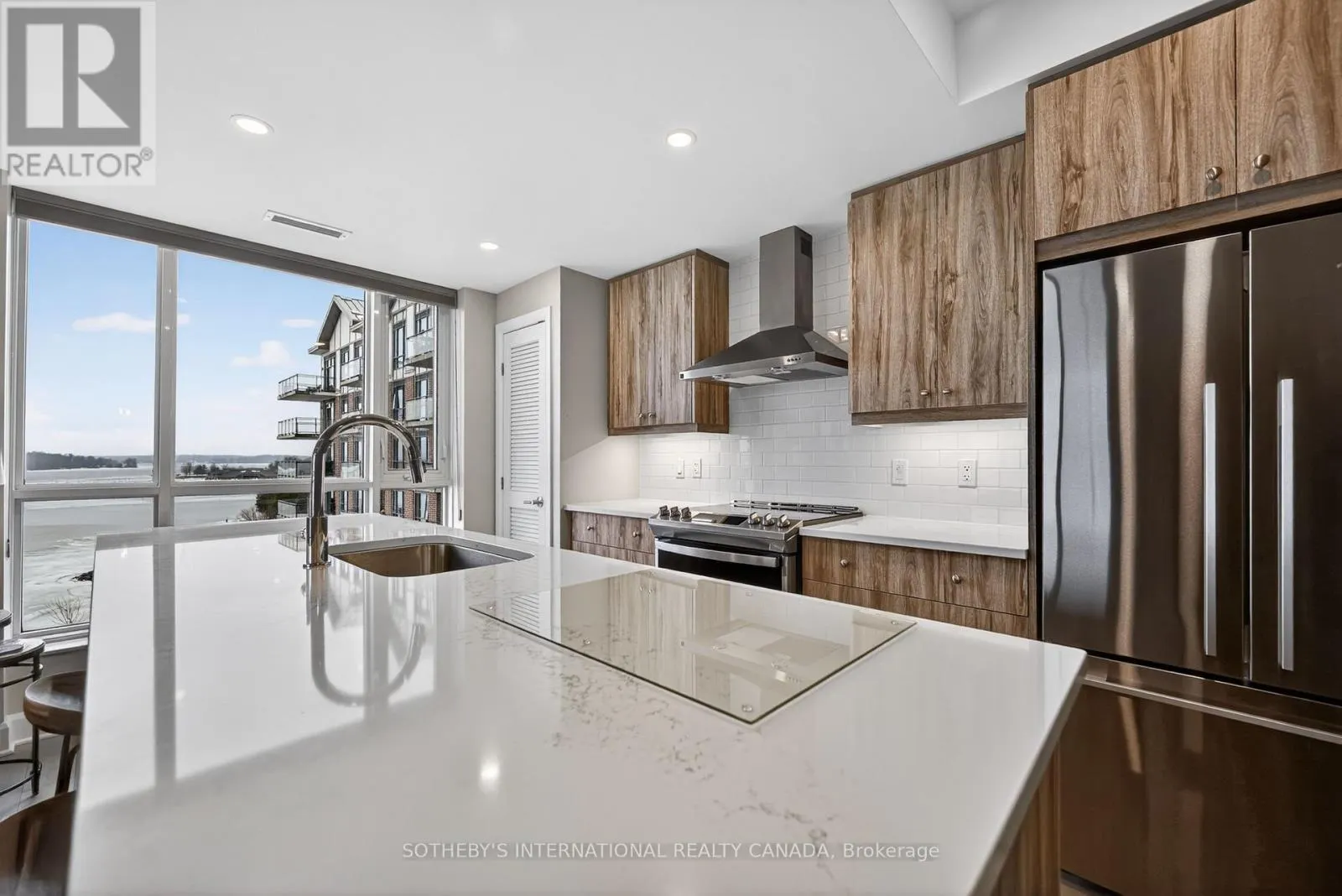 406 - 129A SOUTH STREET