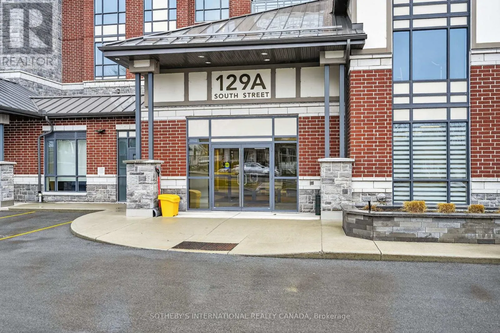 406 - 129A SOUTH STREET