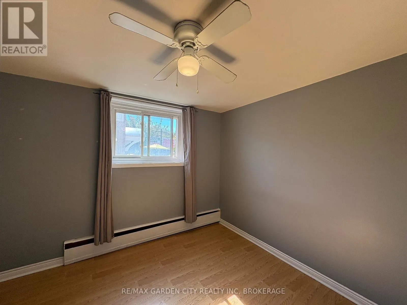 6 - 1419 PELHAM STREET #6