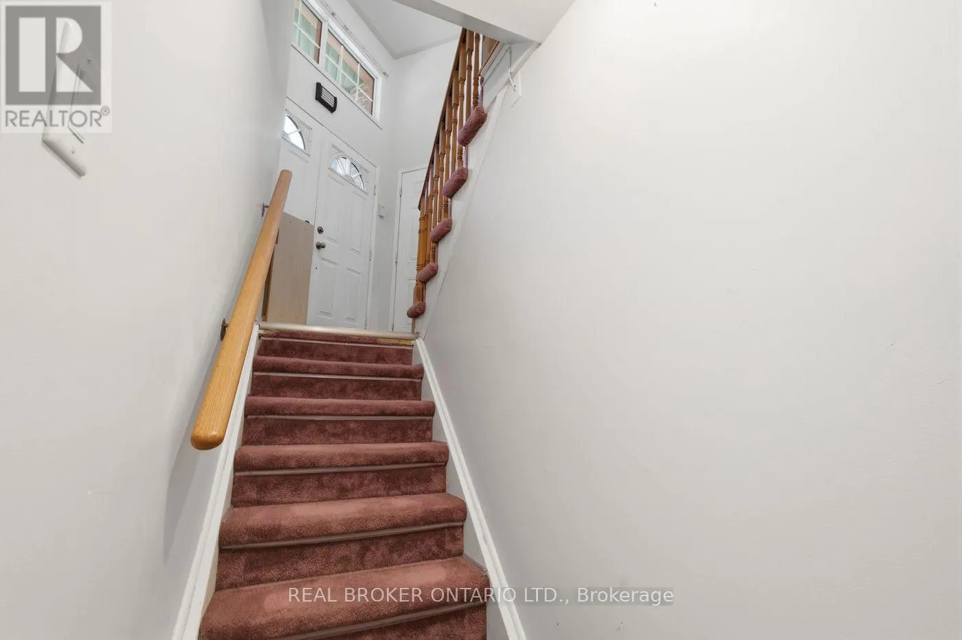 23 MADISON COURT W