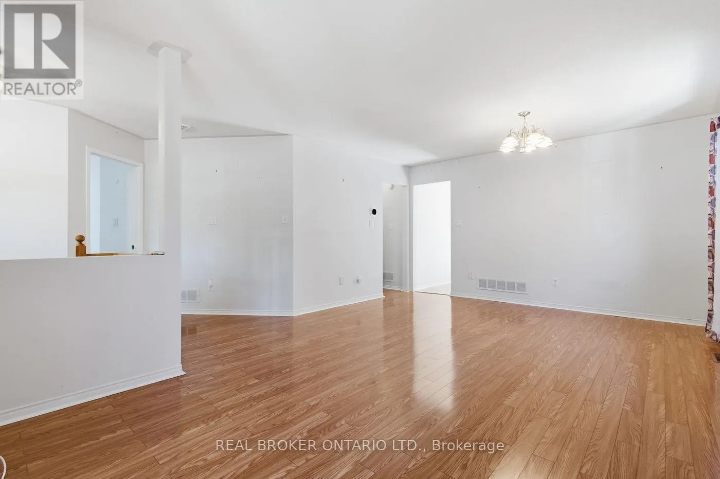 23 MADISON COURT W