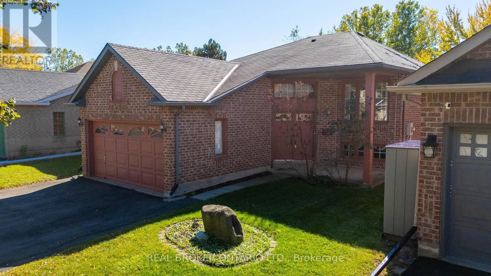 23 MADISON COURT W