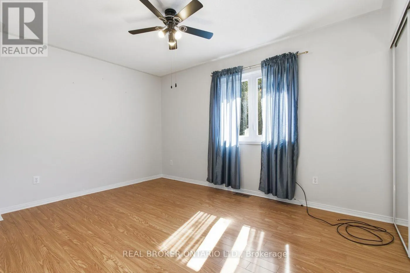 23 MADISON COURT W