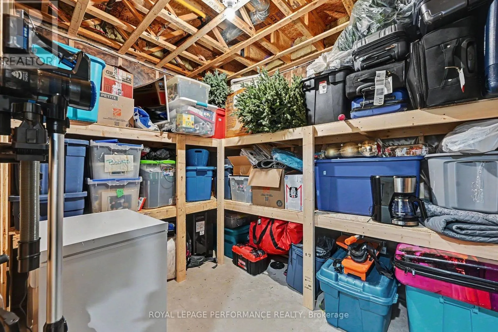 234 BELLWOOD DRIVE