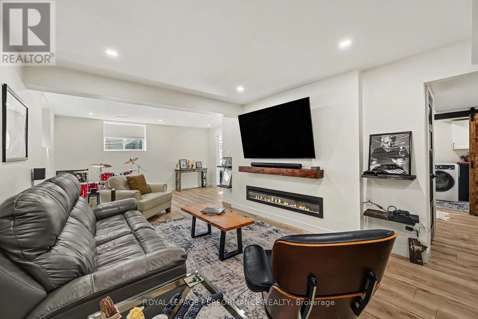 234 BELLWOOD DRIVE