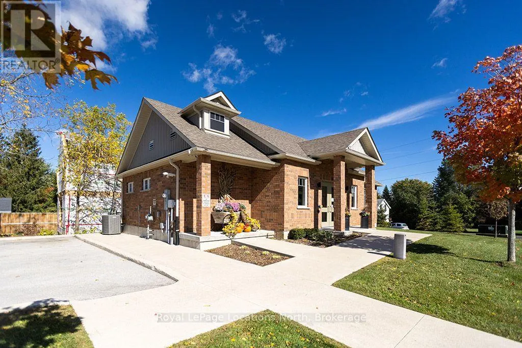 9 RUSSETT DRIVE