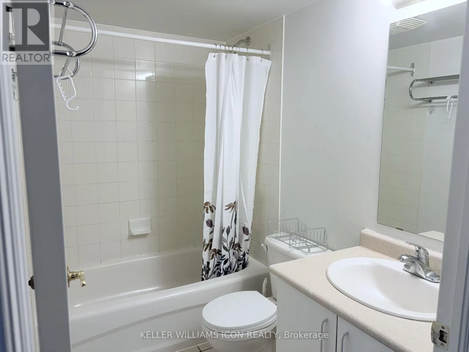 105 - 429 SOMERSET STREET W