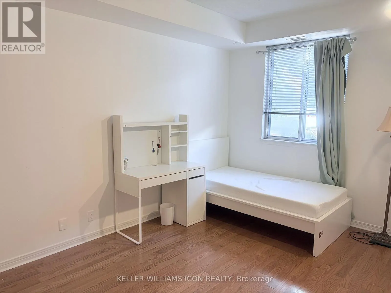 105 - 429 SOMERSET STREET W