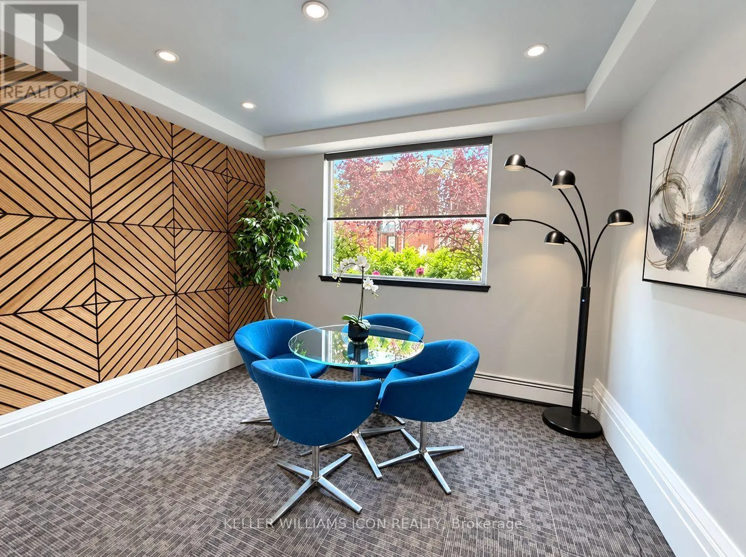 105 - 429 SOMERSET STREET W