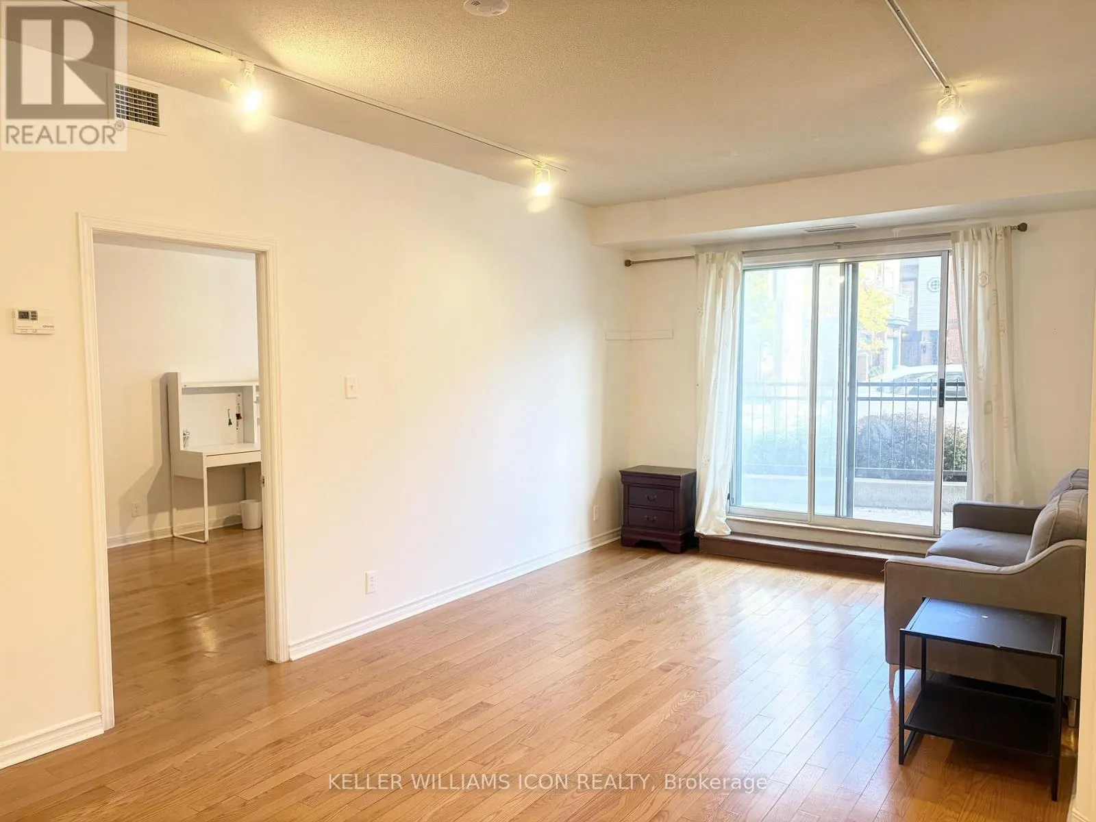 105 - 429 SOMERSET STREET W