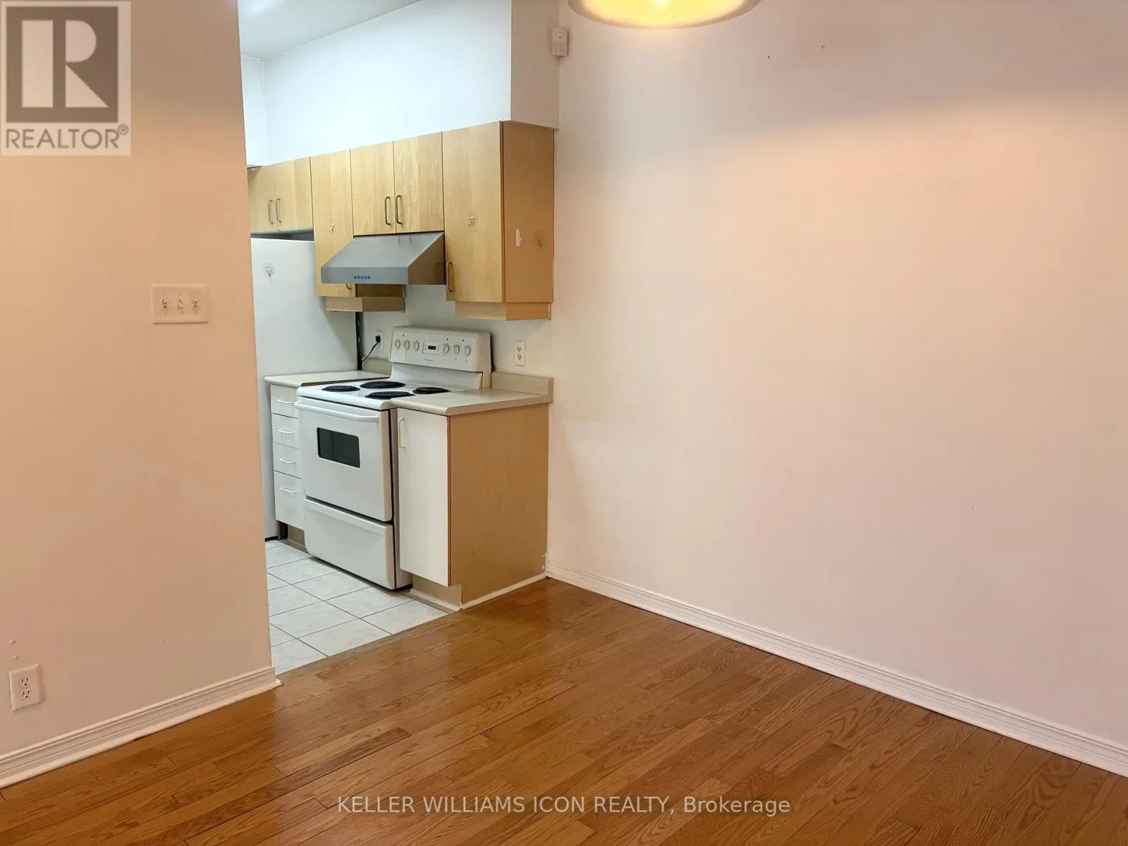 105 - 429 SOMERSET STREET W