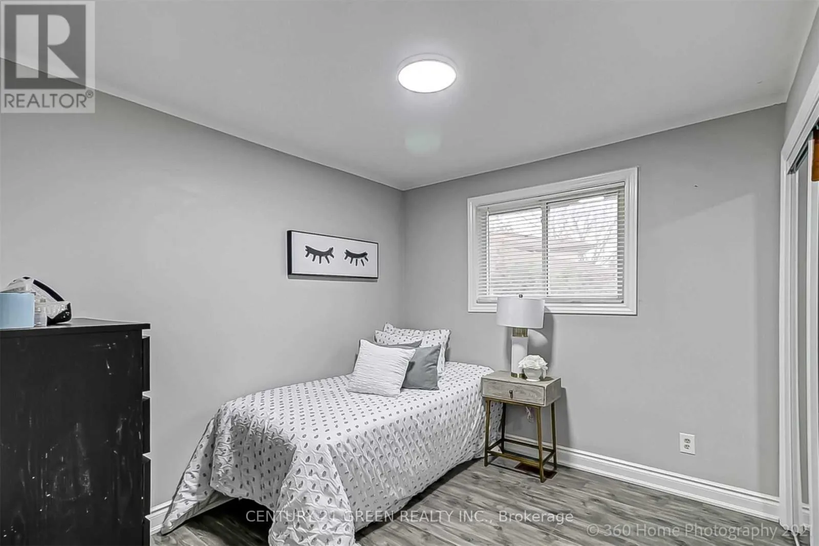 MAIN - 33 GARVEY CRESCENT