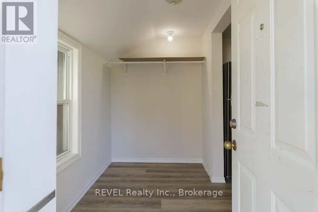 389 GLENDALE AVENUE
